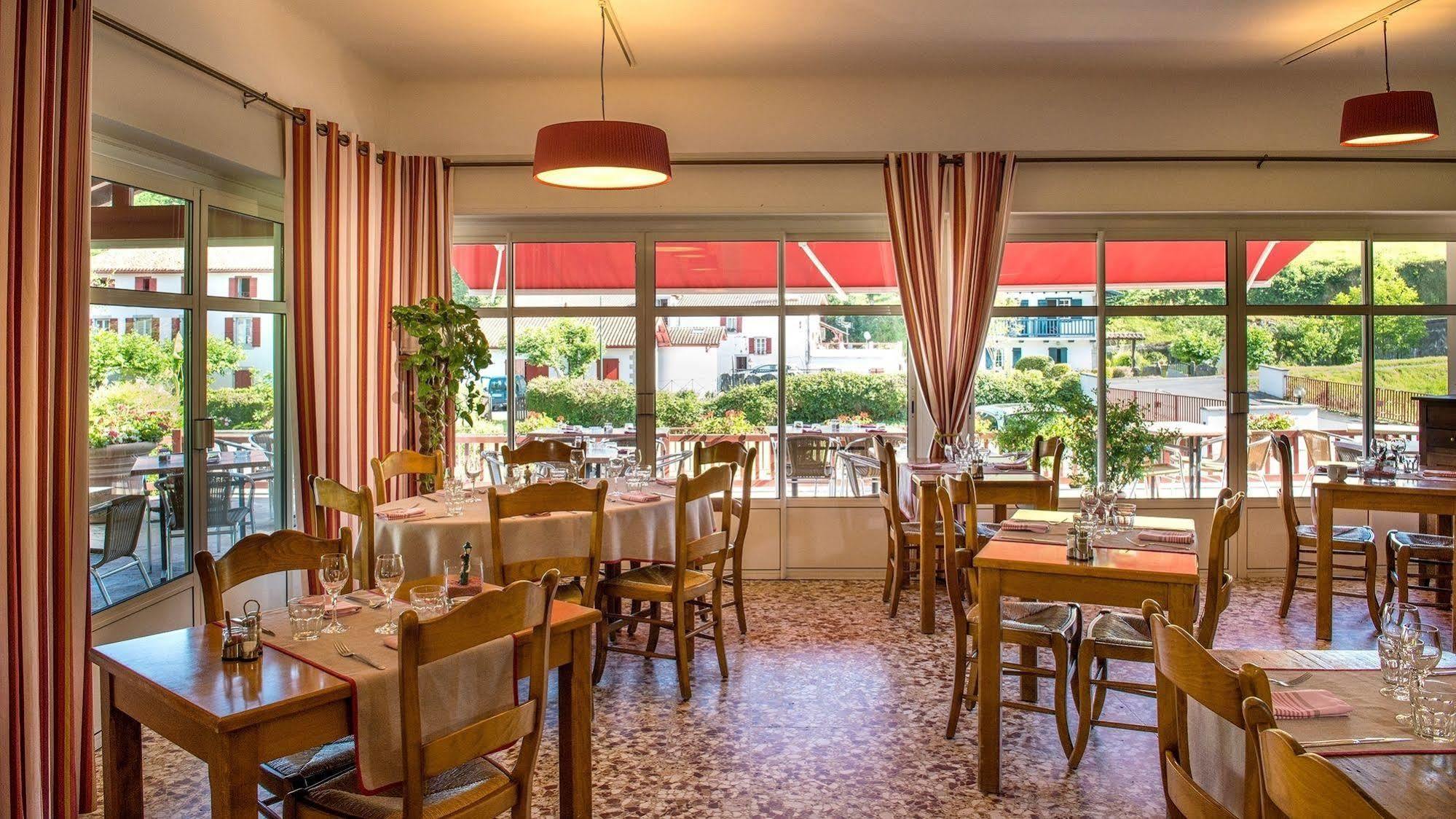 Logis Hotel Ur-Hegian Ainhoa Exterior photo