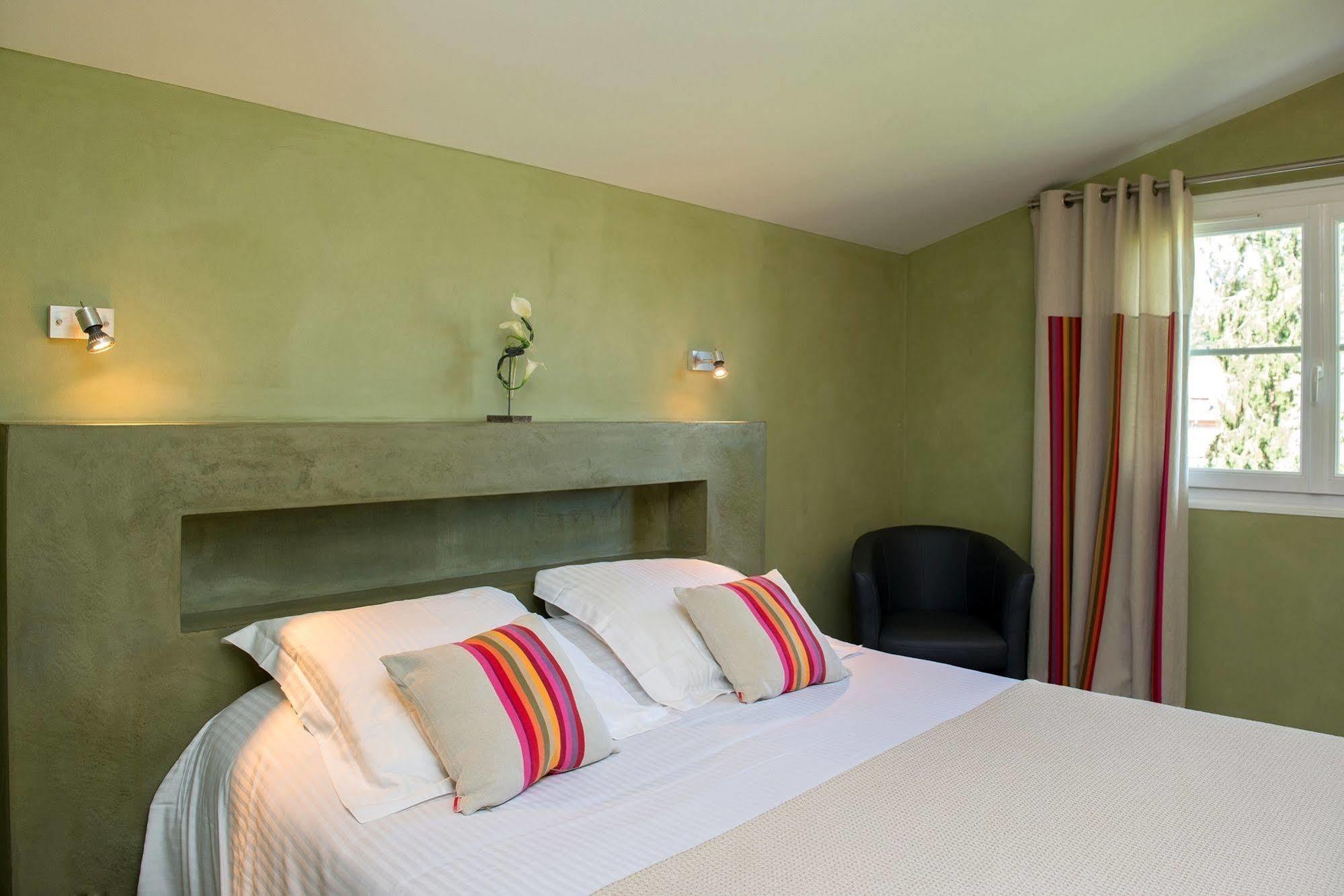 Logis Hotel Ur-Hegian Ainhoa Exterior photo