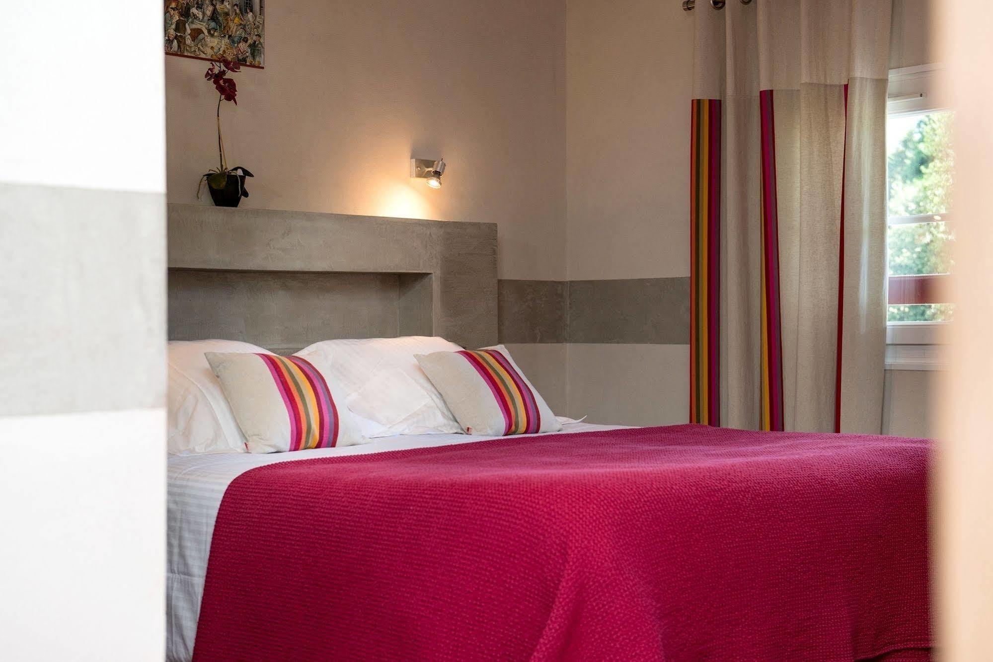 Logis Hotel Ur-Hegian Ainhoa Exterior photo