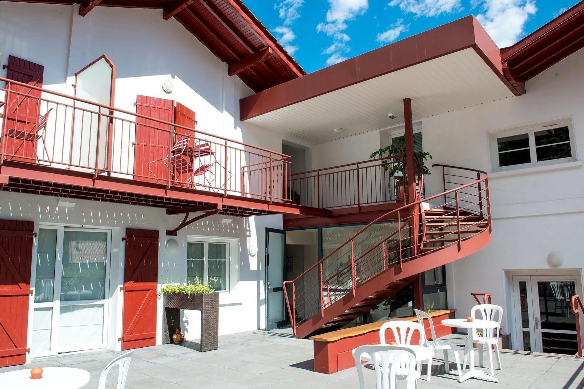Logis Hotel Ur-Hegian Ainhoa Exterior photo