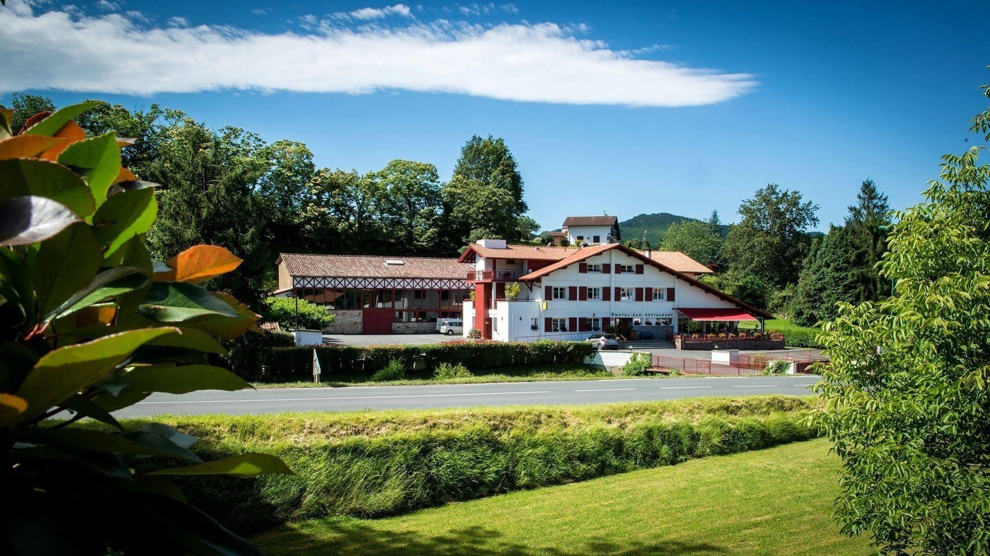 Logis Hotel Ur-Hegian Ainhoa Exterior photo